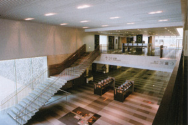 山梨県総合交通センター 